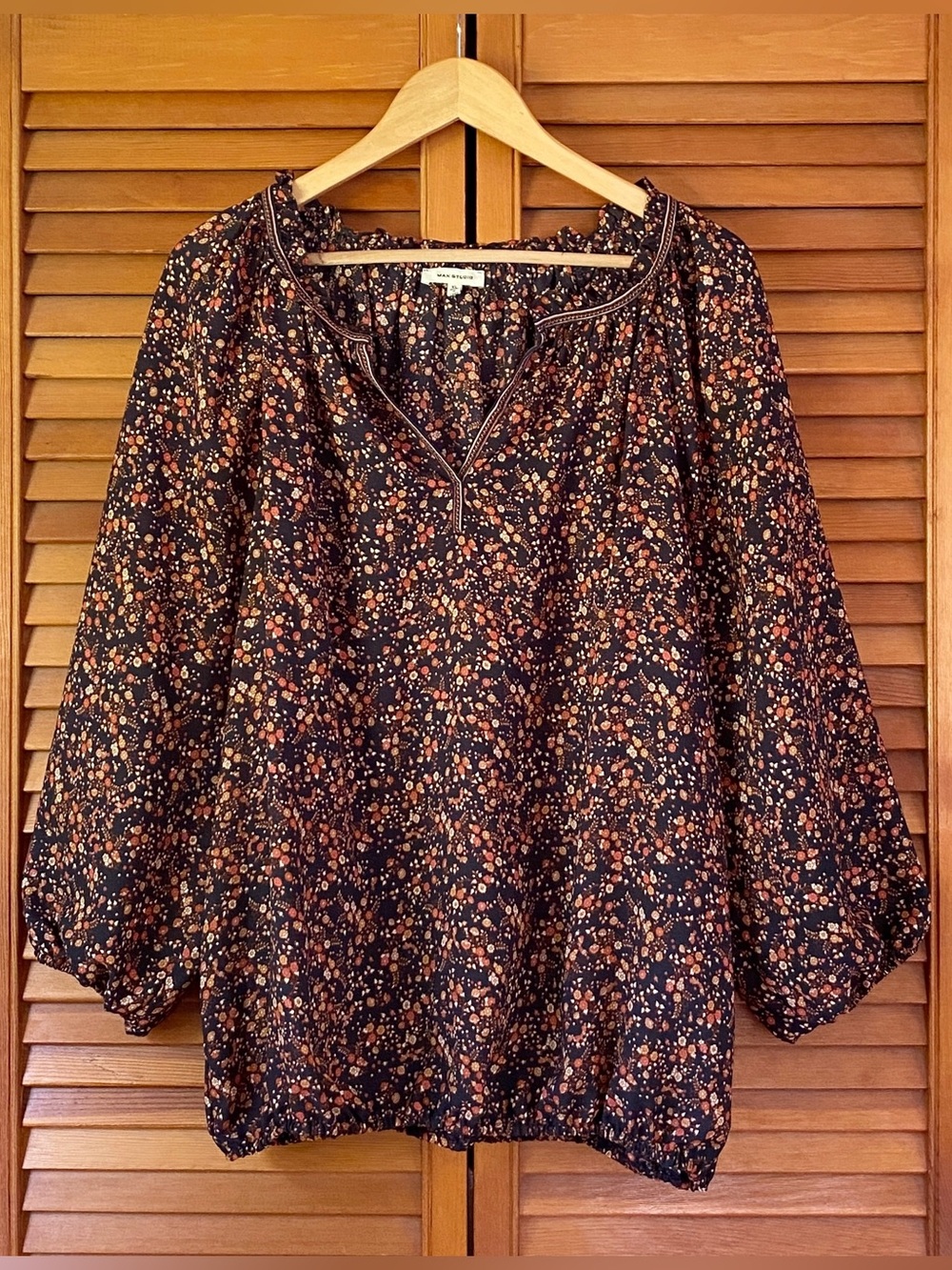 Max Studio Top Women's Size XL Floral 3/4 Sleeve V Neck Peasant Pullover Blouse
